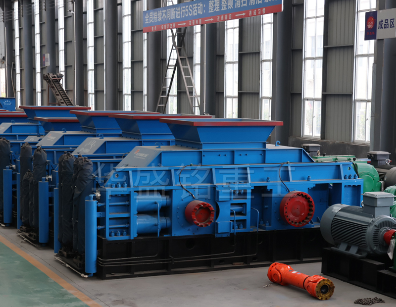 玄武巖對輥制砂機多少錢？與傳統破碎機區別？